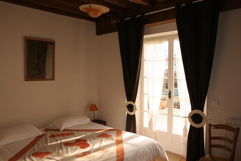 Bed & Breakfast Fleurs De Vignes Piscine 3*